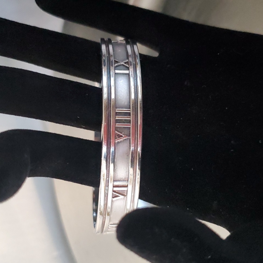 Tiffany & Co. 1995 Sterling Silver Atlas Roman Numeral Bangle Bracelet Italy - Picture 4 of 16